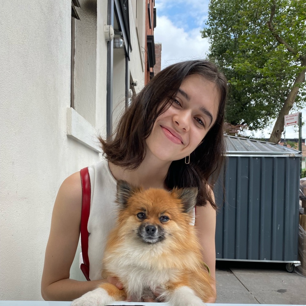 Meet your Posher, Daniela